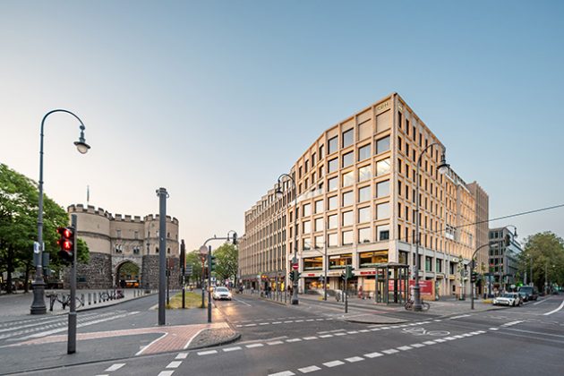 Architekturbeton, Betonfertigteile, Fertigteilfassade, Büro- und Geschäftshaus Rudolfplatz Köln